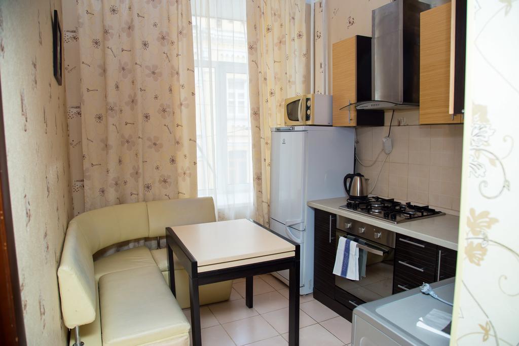 Apartment Mala Zhytomyrska 16 Kiev Bagian luar foto