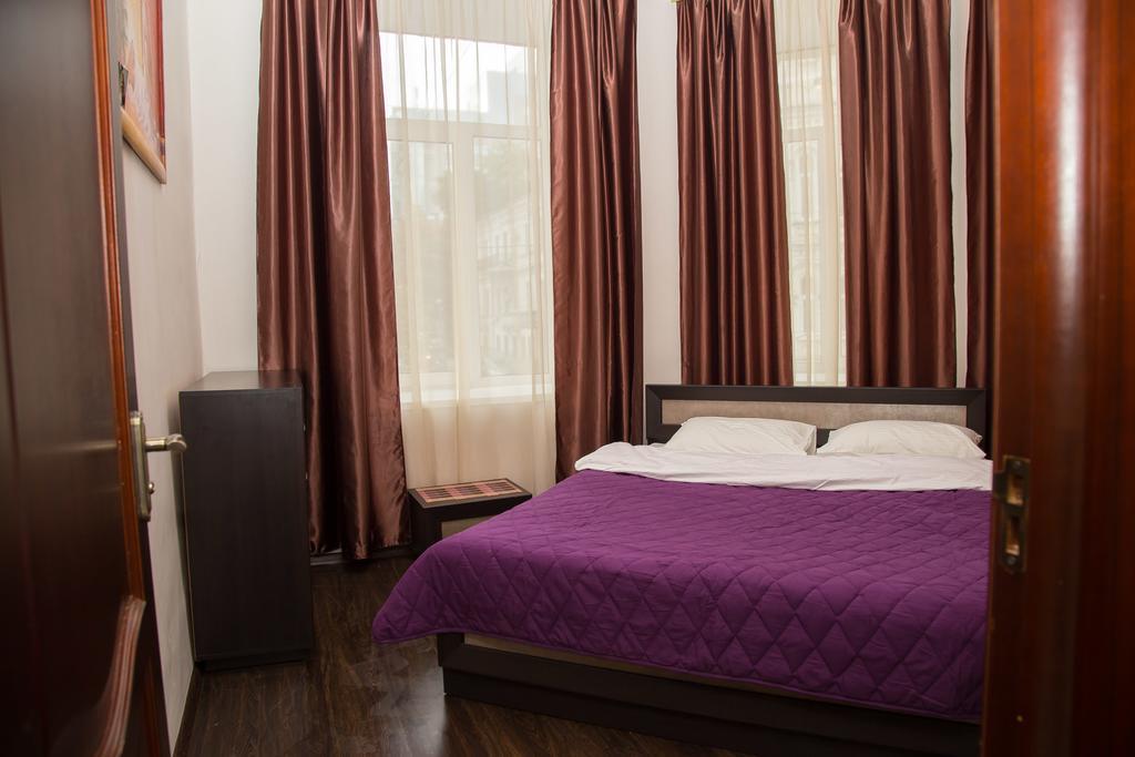 Apartment Mala Zhytomyrska 16 Kiev Bagian luar foto