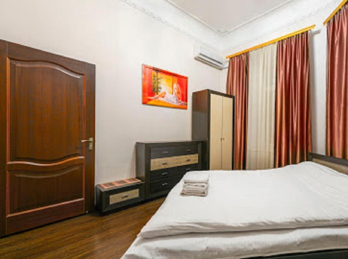 Apartment Mala Zhytomyrska 16 Kiev Bagian luar foto